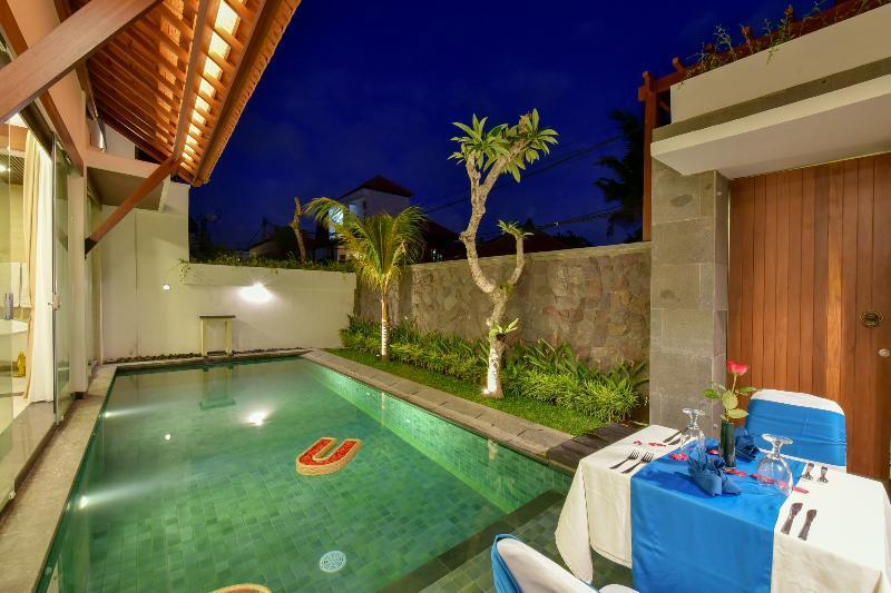 Del Cielo Villa Seminyak Bagian luar foto